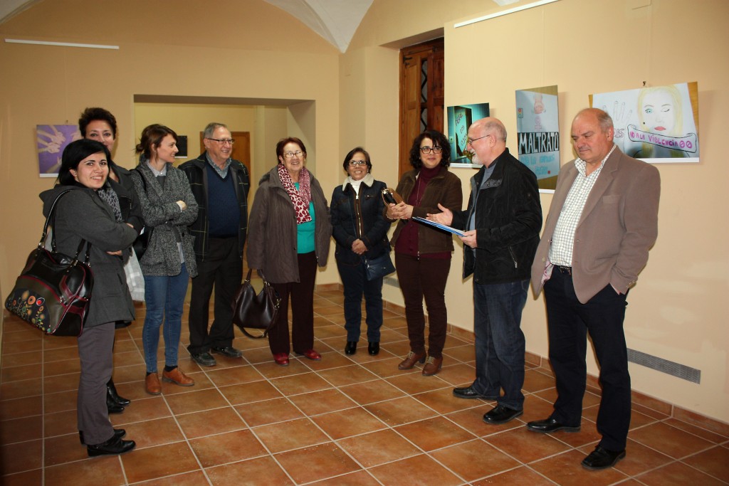 Inauguración de la exposición "No dóna igual"